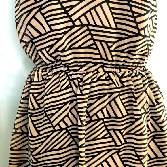 Double Zero Womens Dress Tan/Black Stripes Flowy Crisscross Straps Size S - Picture 4 of 15